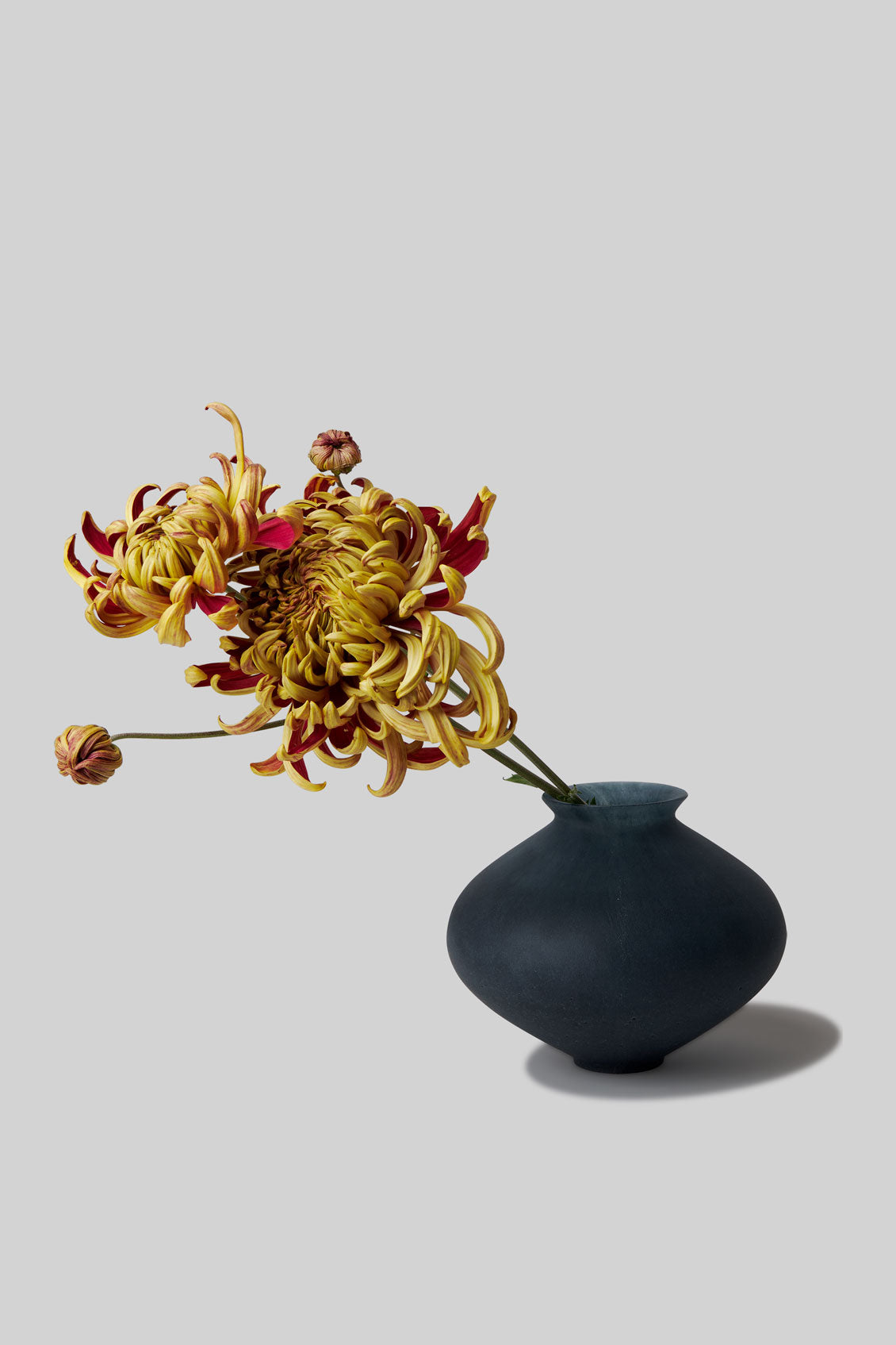 Pâte de Verre Glass Round Vase - Navy Blue