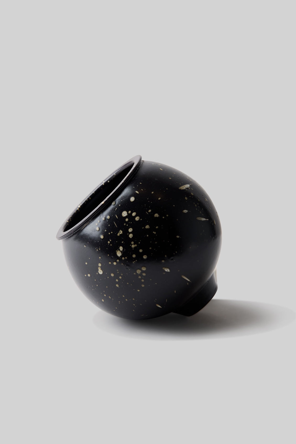 Xuan Ceramic Kensui Vessel – Near Snow