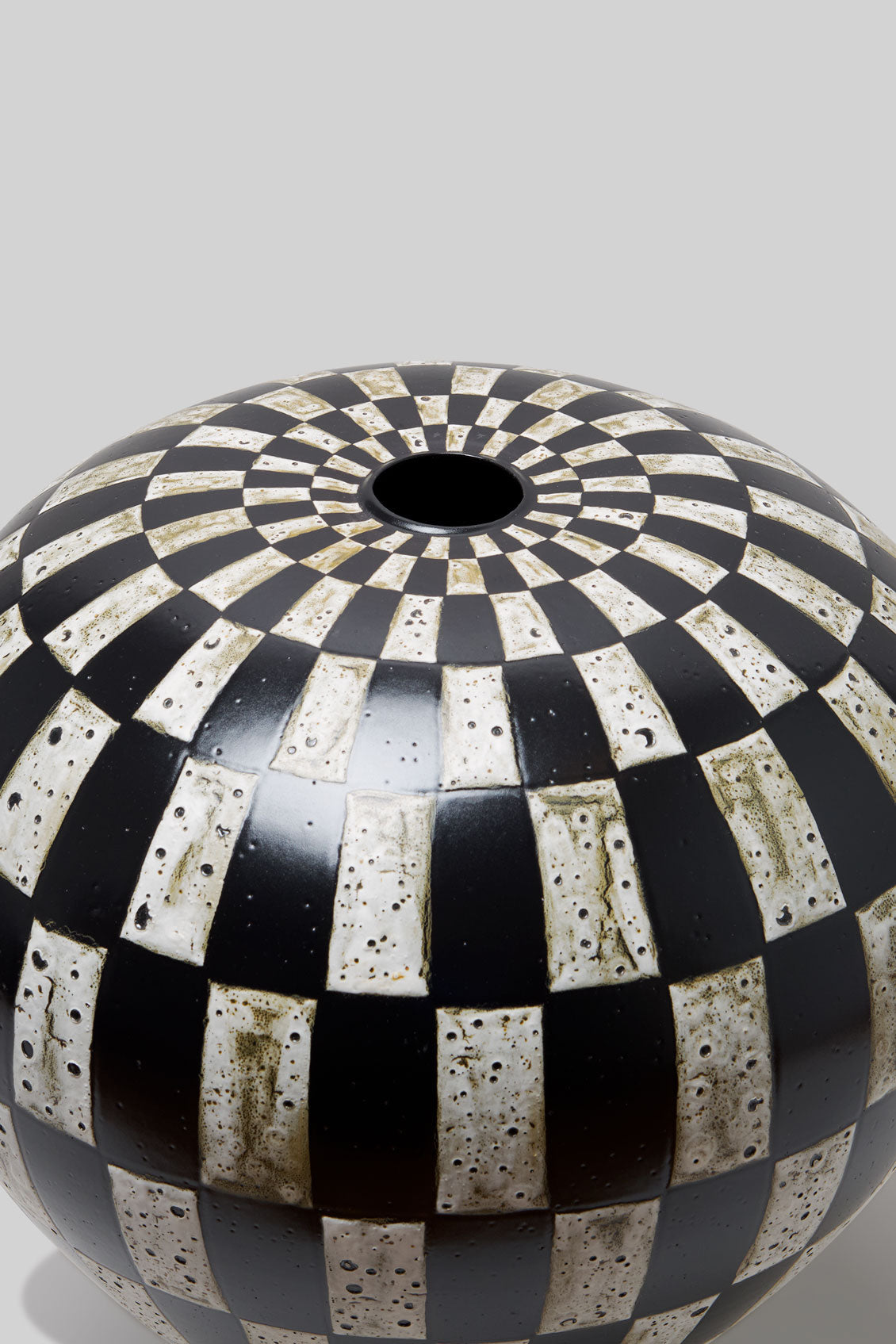 Xuan Large Sculptural Ceramic Vase