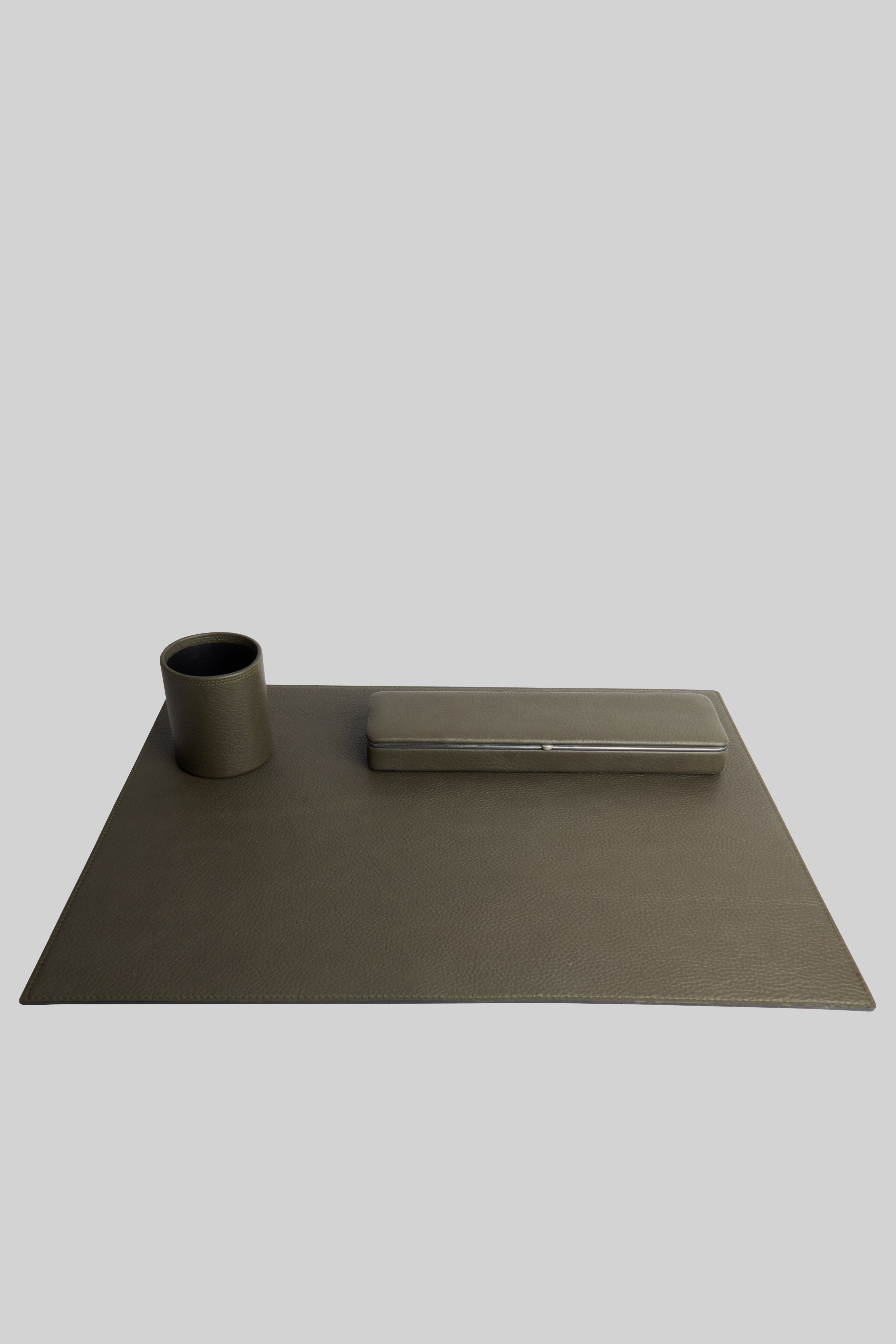 Chervo-Calf Leather Desk Set - Olive